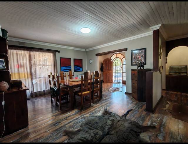 4 BEDROOM HOUSE FOR SALE IN THREE RIVERS EAST